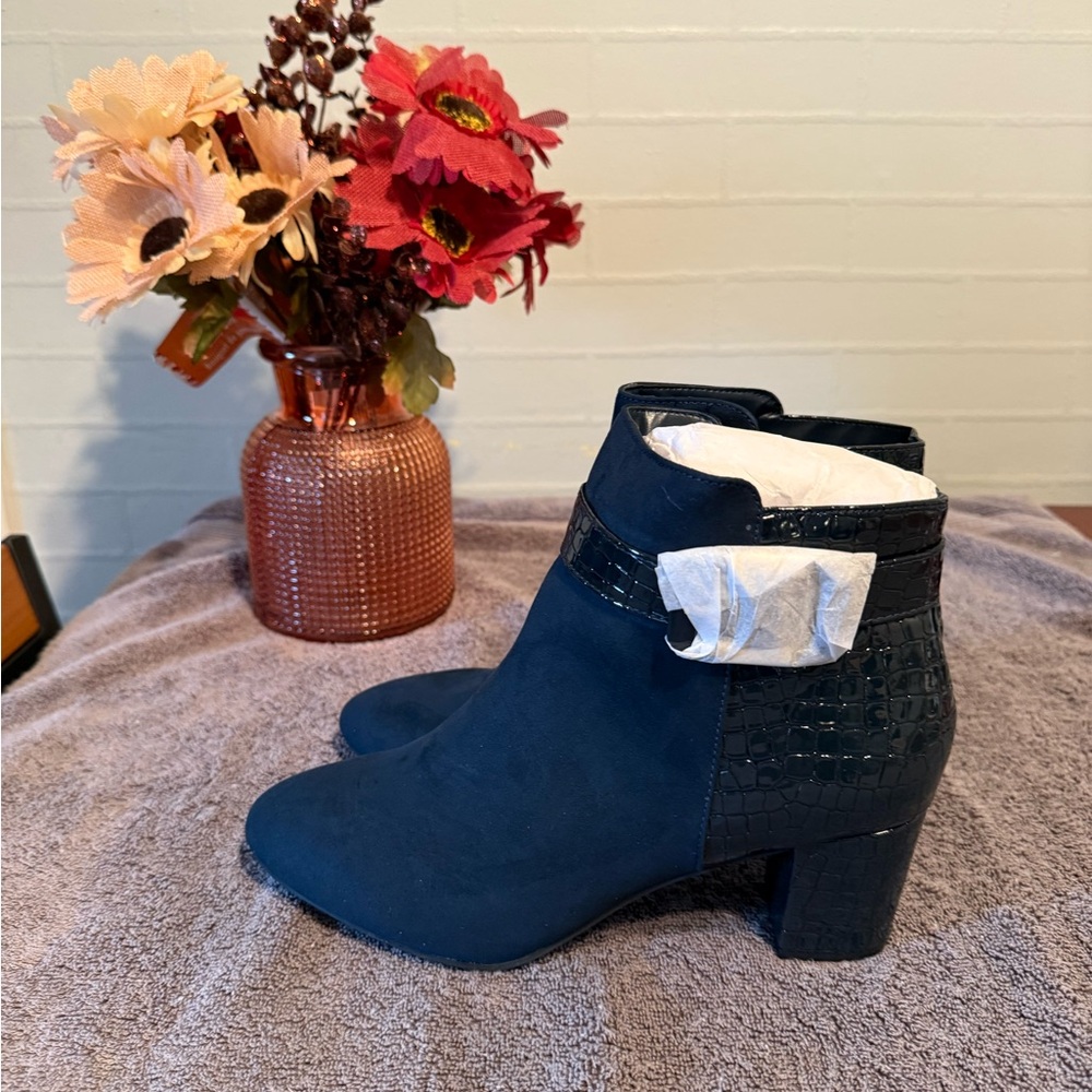 Jones New York Navy Suede Ankle Booties with Croc Heel Accent - Picture 2 of 5